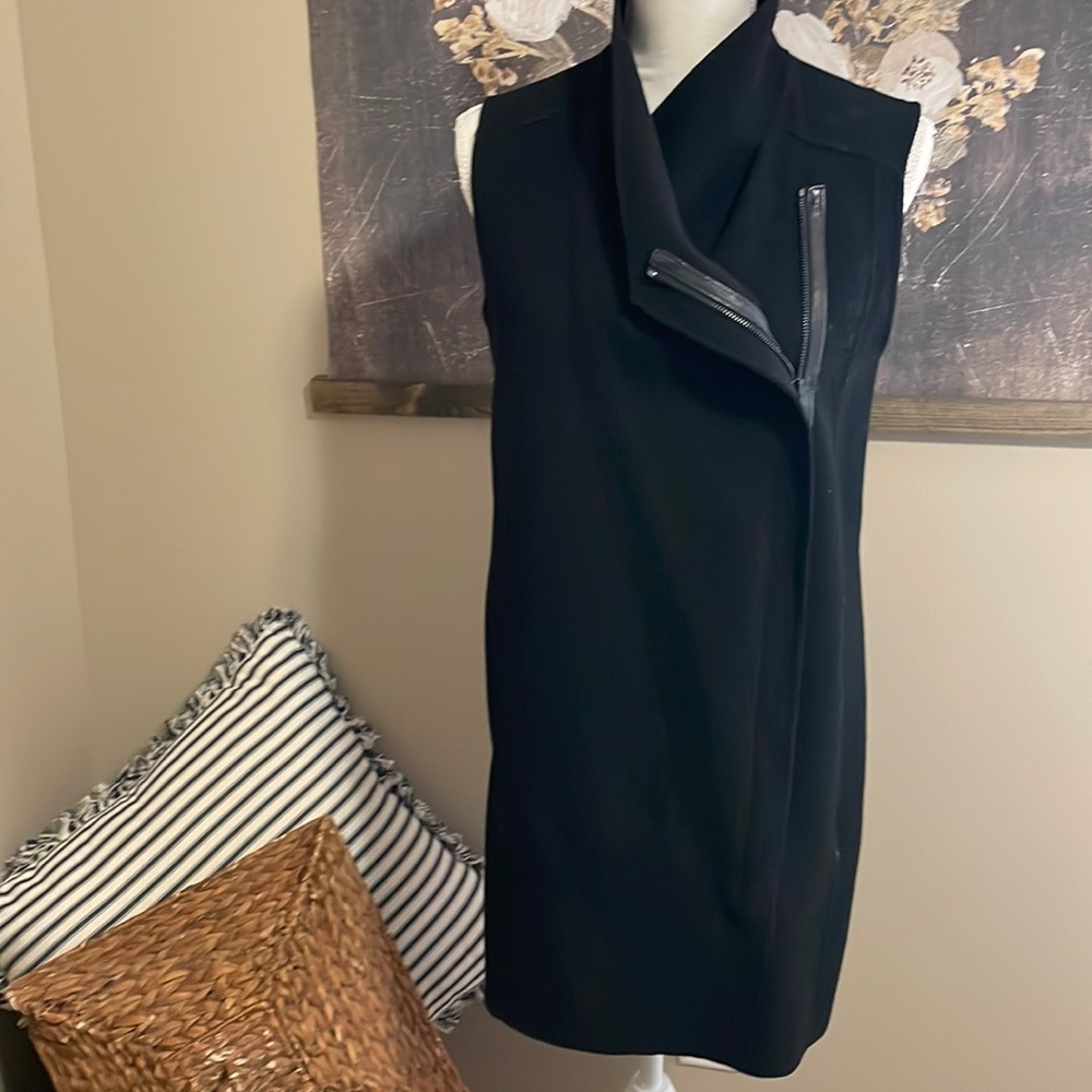 Vince Sleeveless Zipper Vest